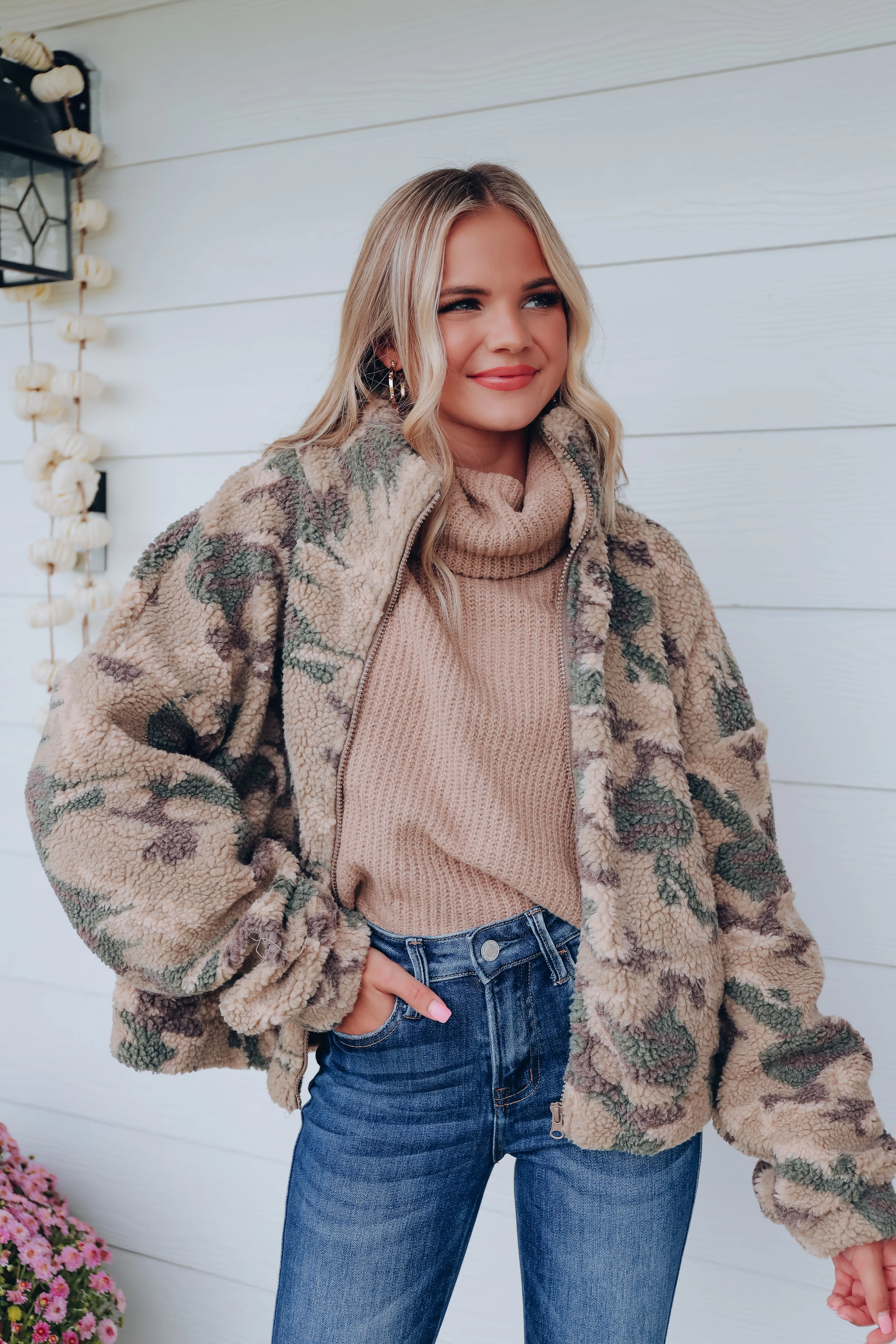 Camo Print Sherpa Jacket - Mocha