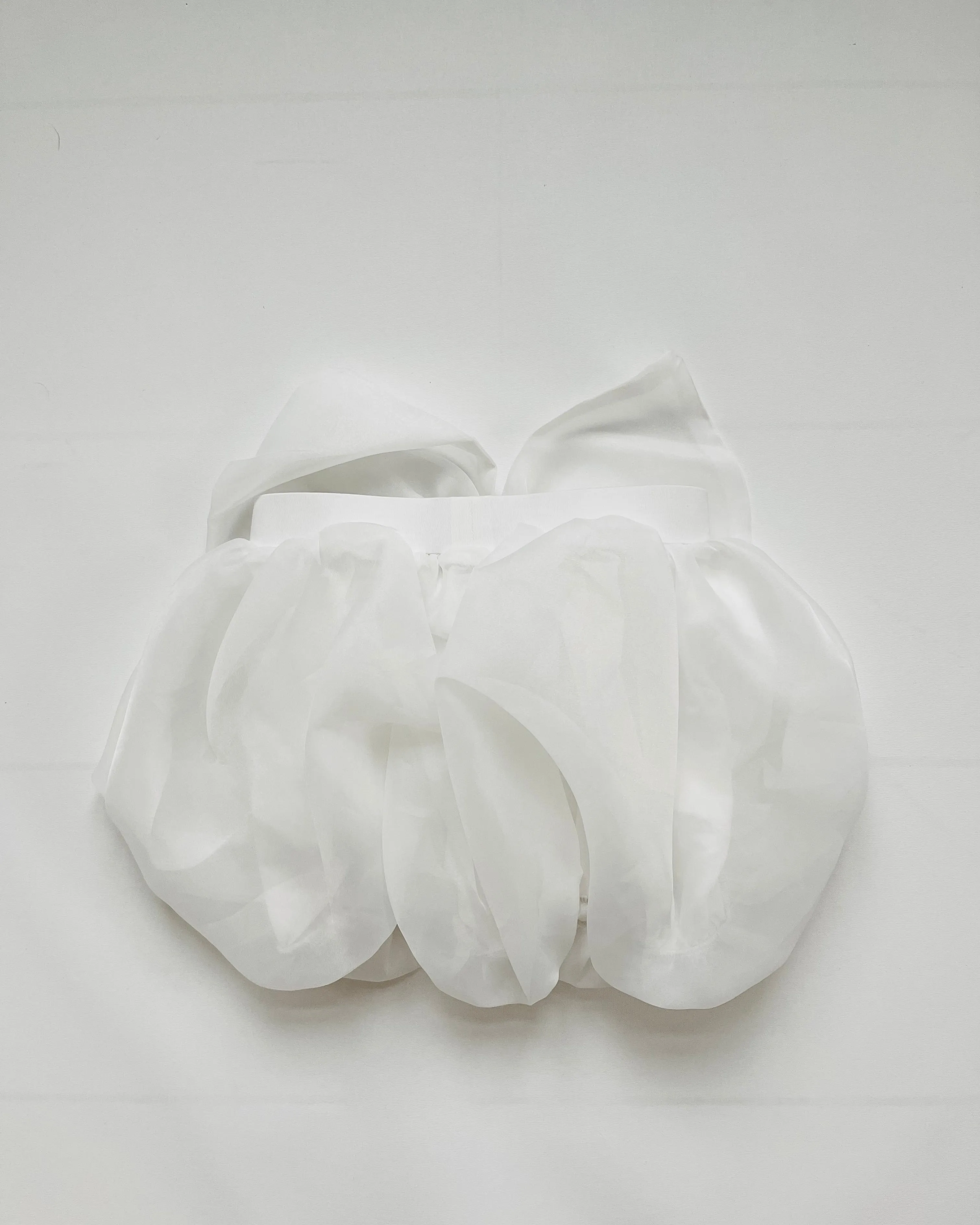 DOLLY WORLD BIG BOW PUFF BALLOON ORGANZA SKIRT white