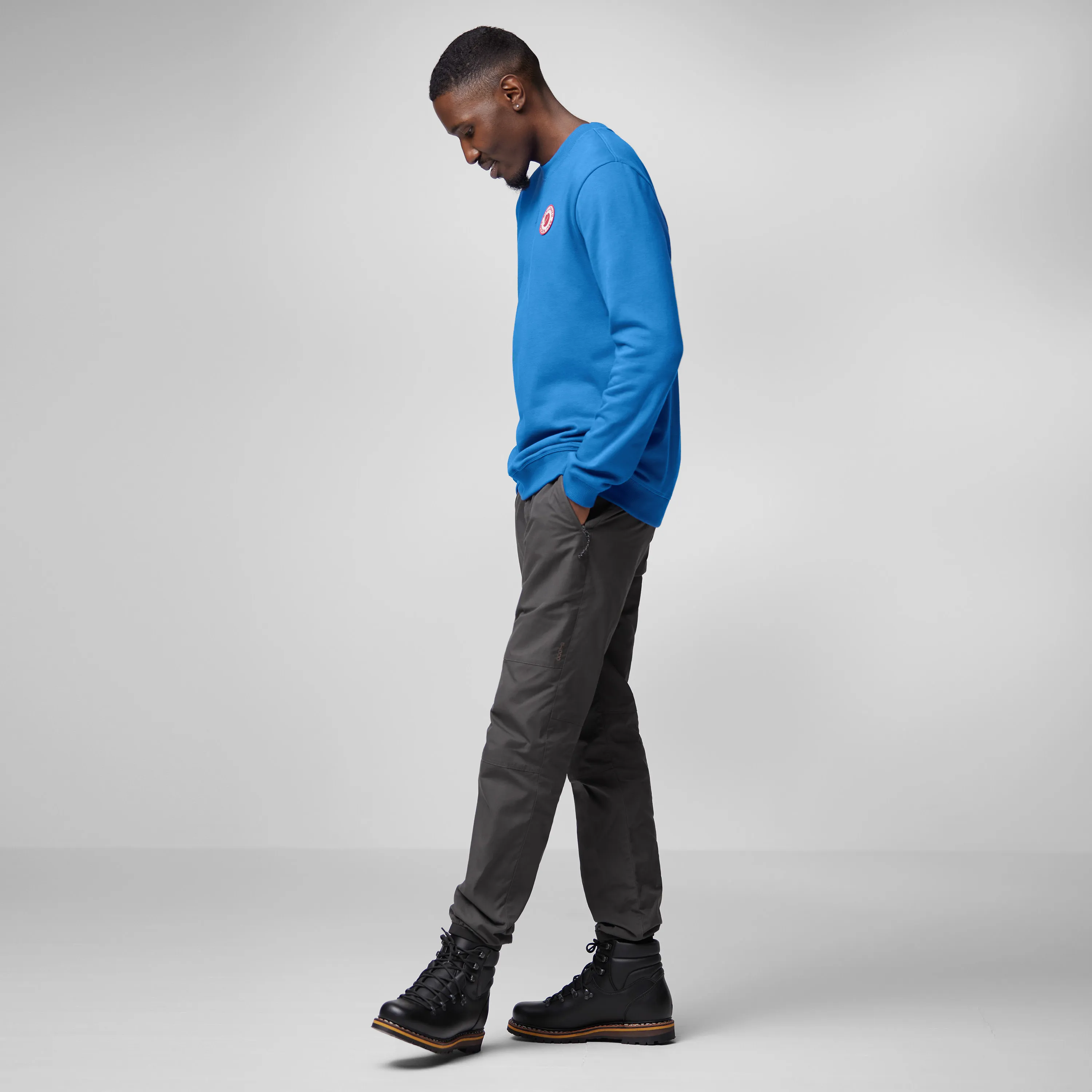 Fjällräven Men&#x27;s 1960 Logo Badge Sweater Grey-Melange | Buy Fjällräven Men&#x27;s 1960 Logo Badge Sweater Grey-Melange here | Outnorth