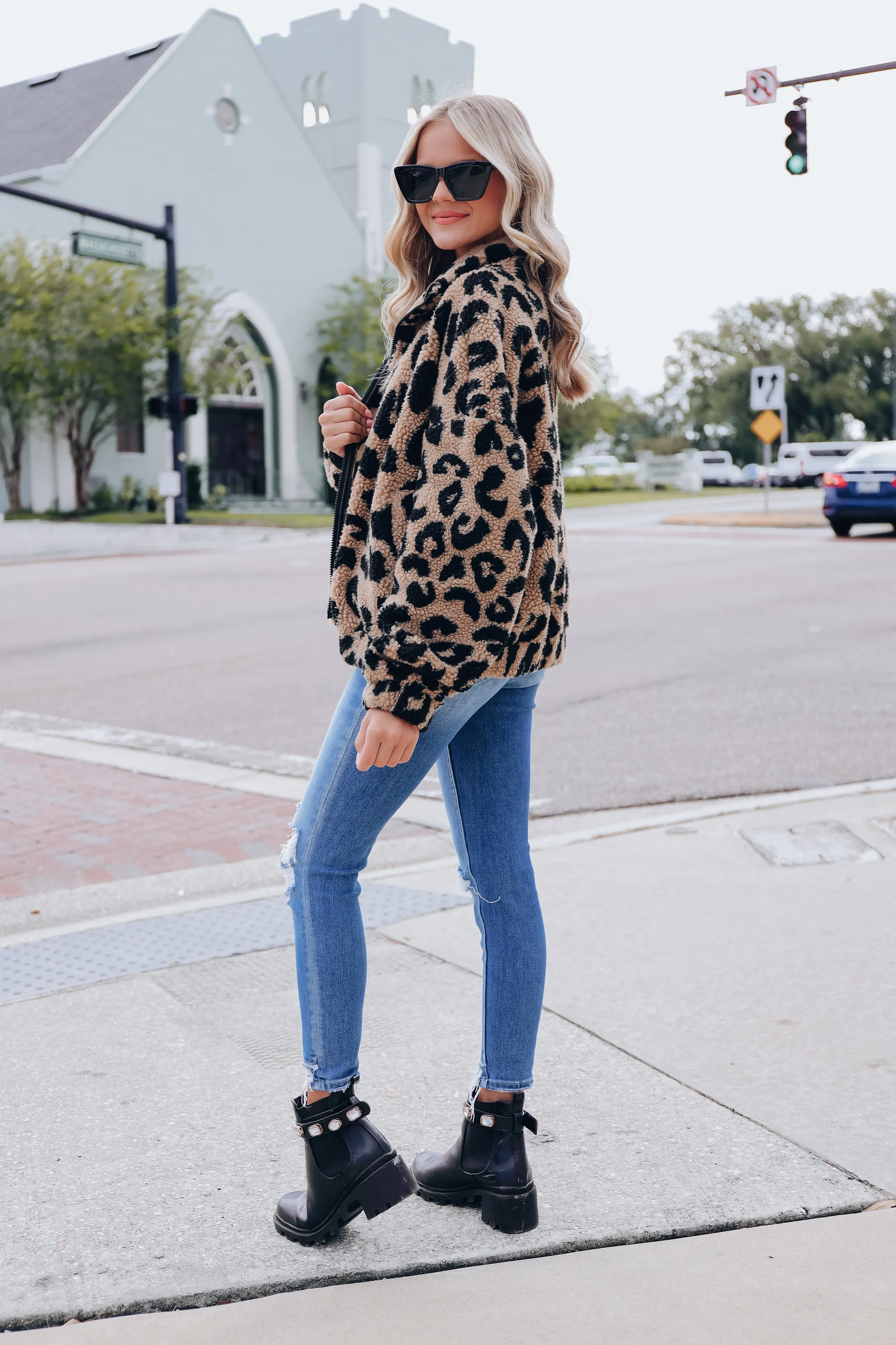 Leopard Print Sherpa Jacket - Mocha