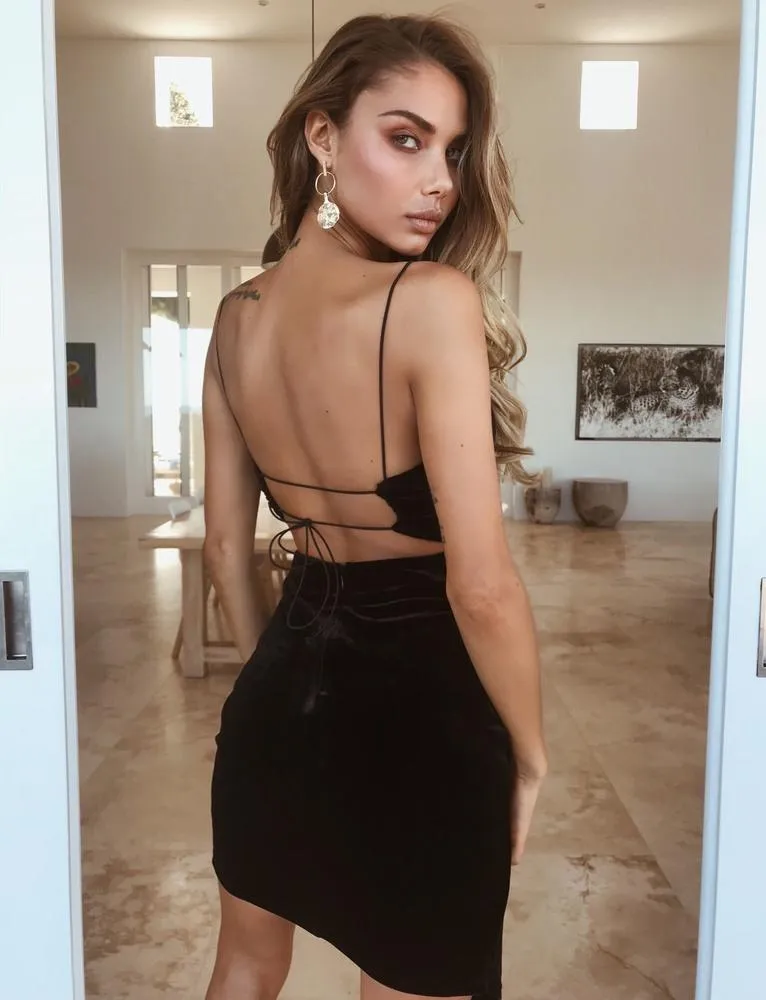 Lexi Velvet Dress - Black