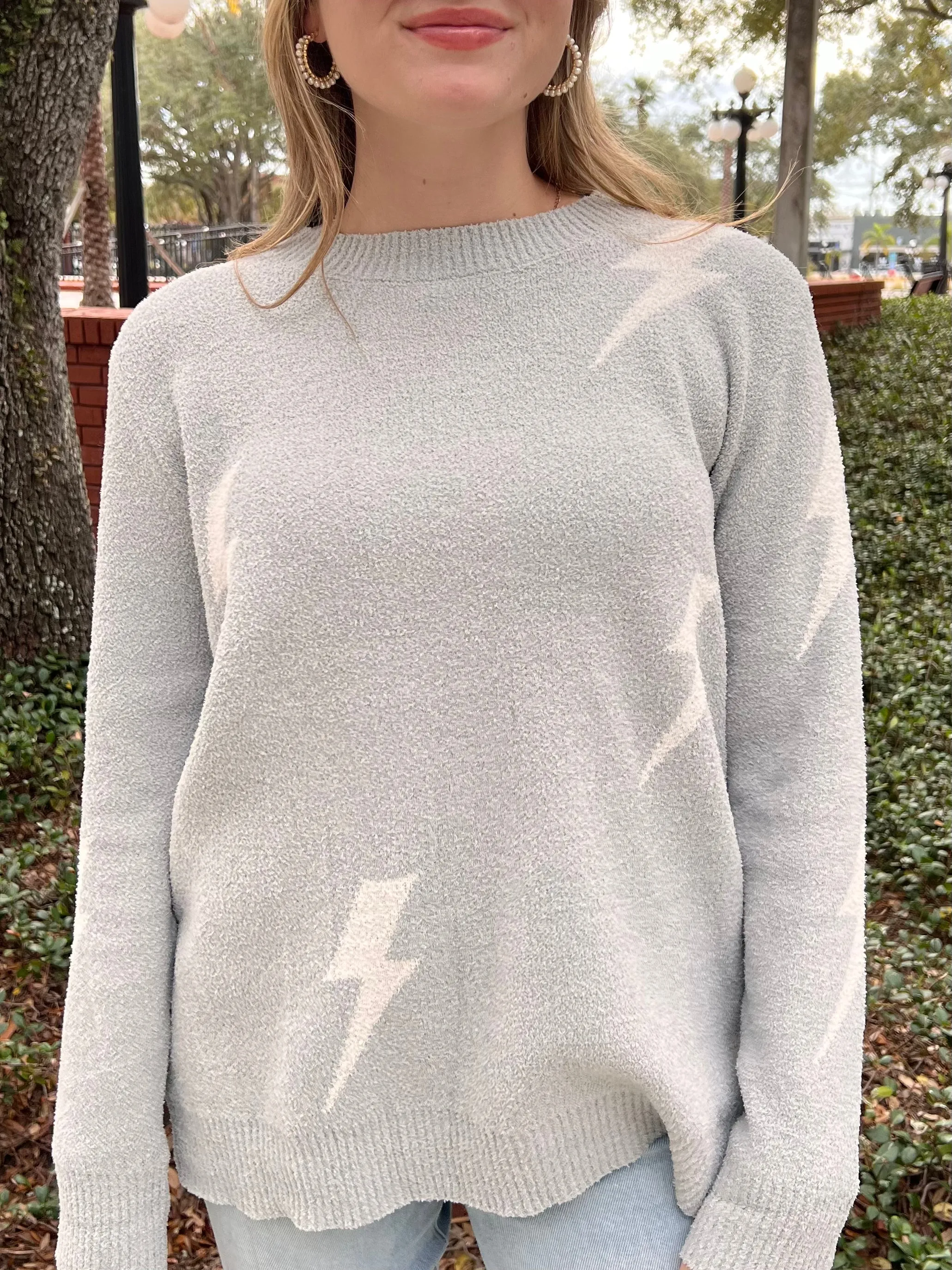 PENALTY BOLT SWEATER IN GREY