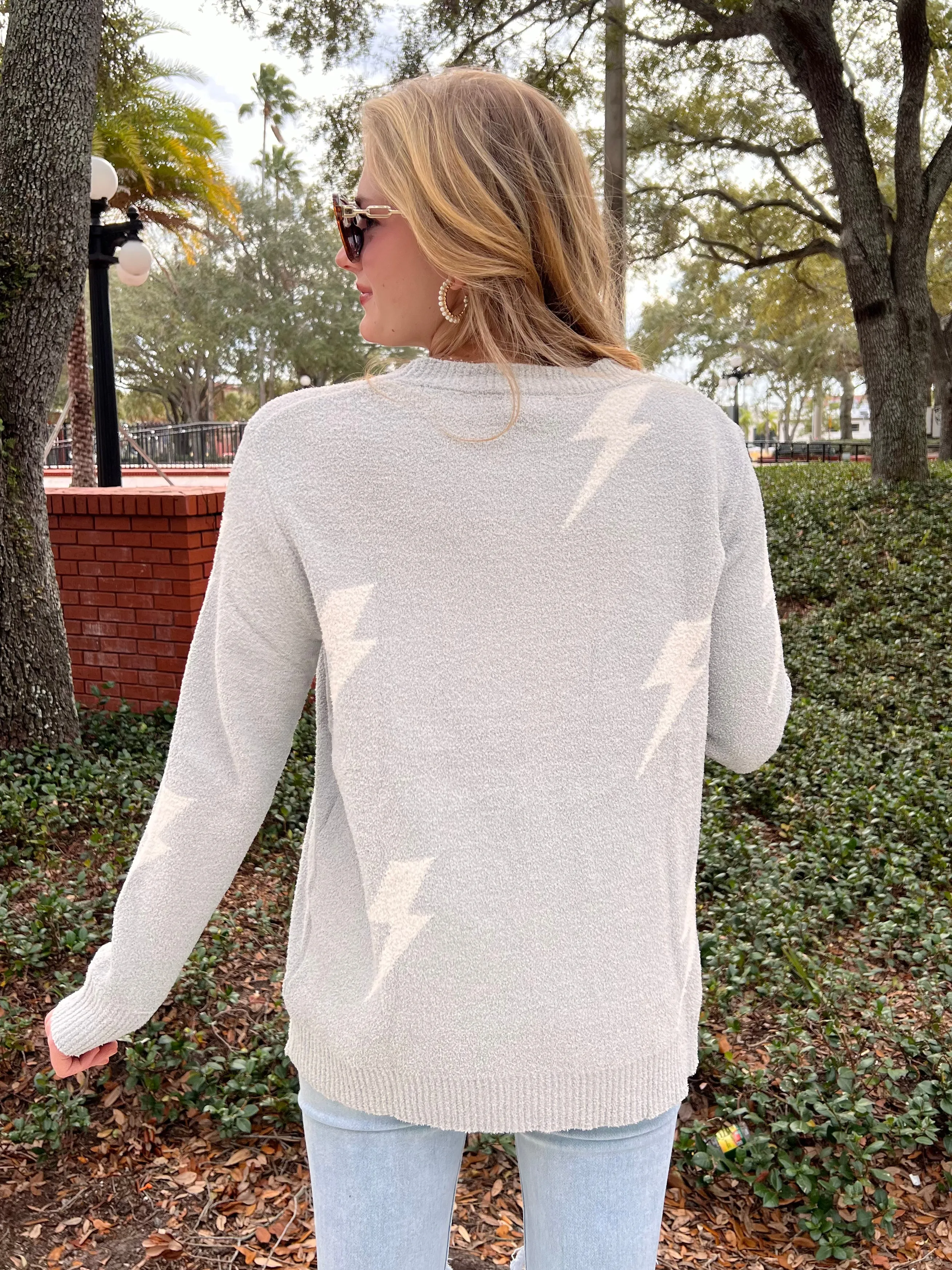 PENALTY BOLT SWEATER IN GREY