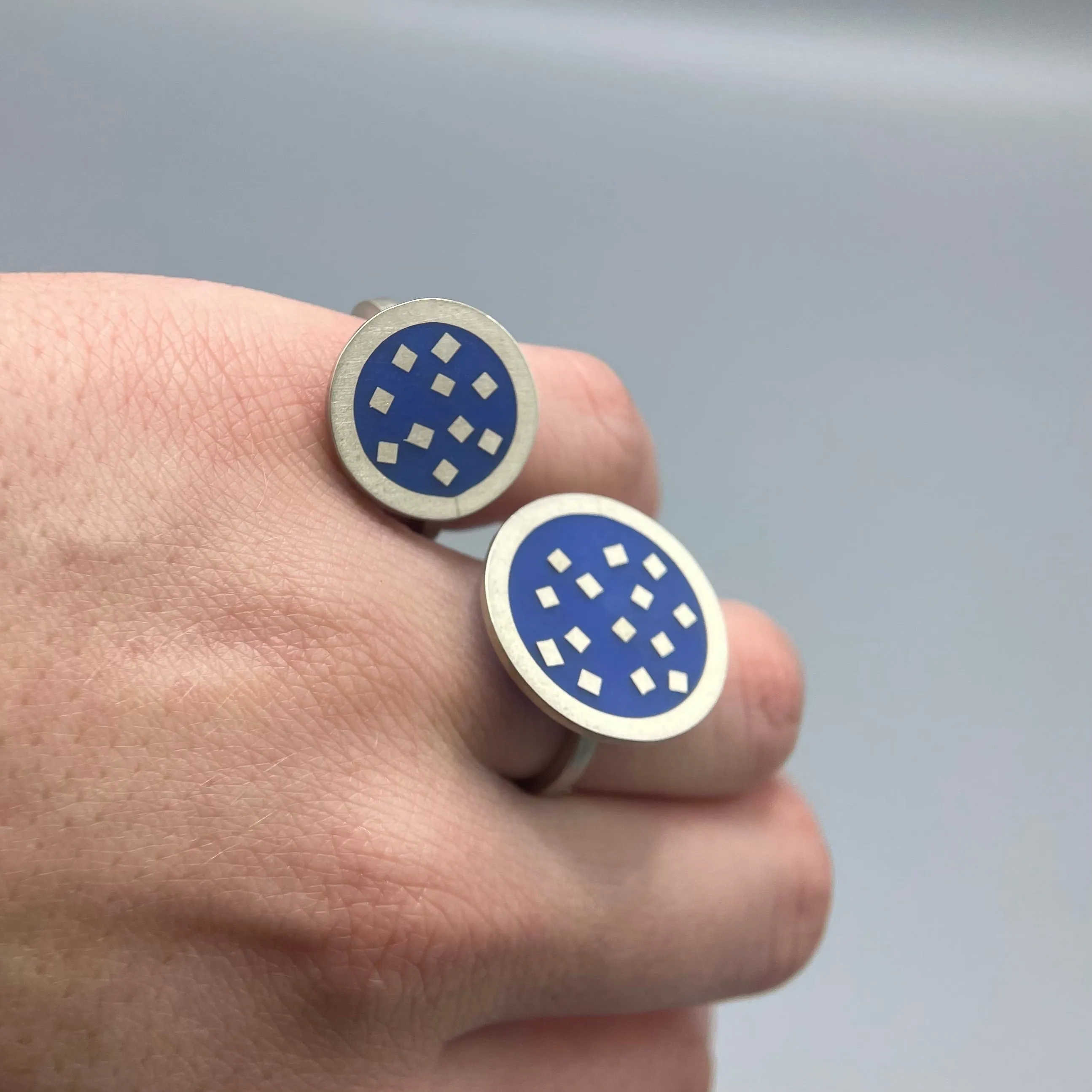 Ruth Hollywood 'Regarde En Haut' Ring