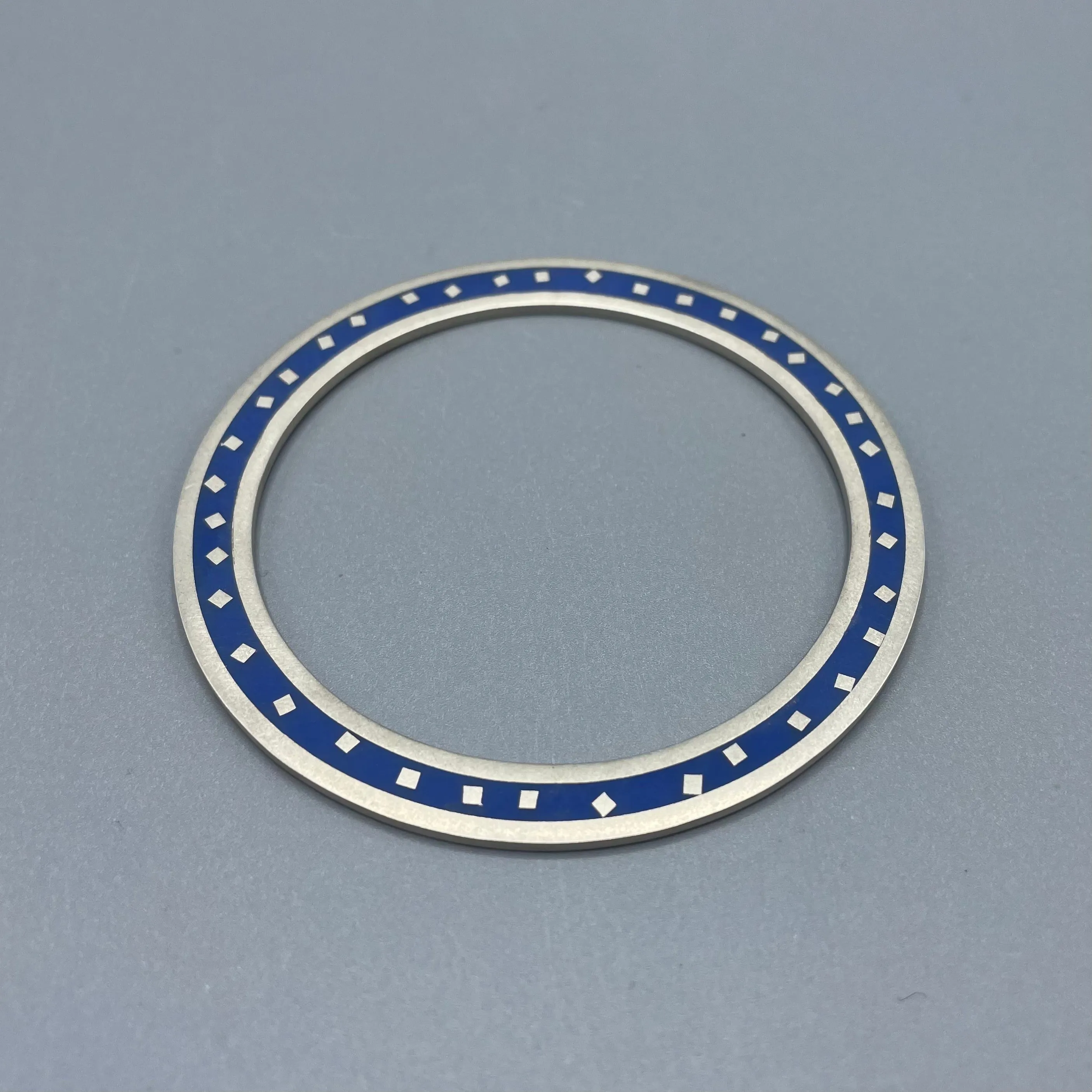 Ruth Hollywood 'Regarde En Haut' Silver Bangle