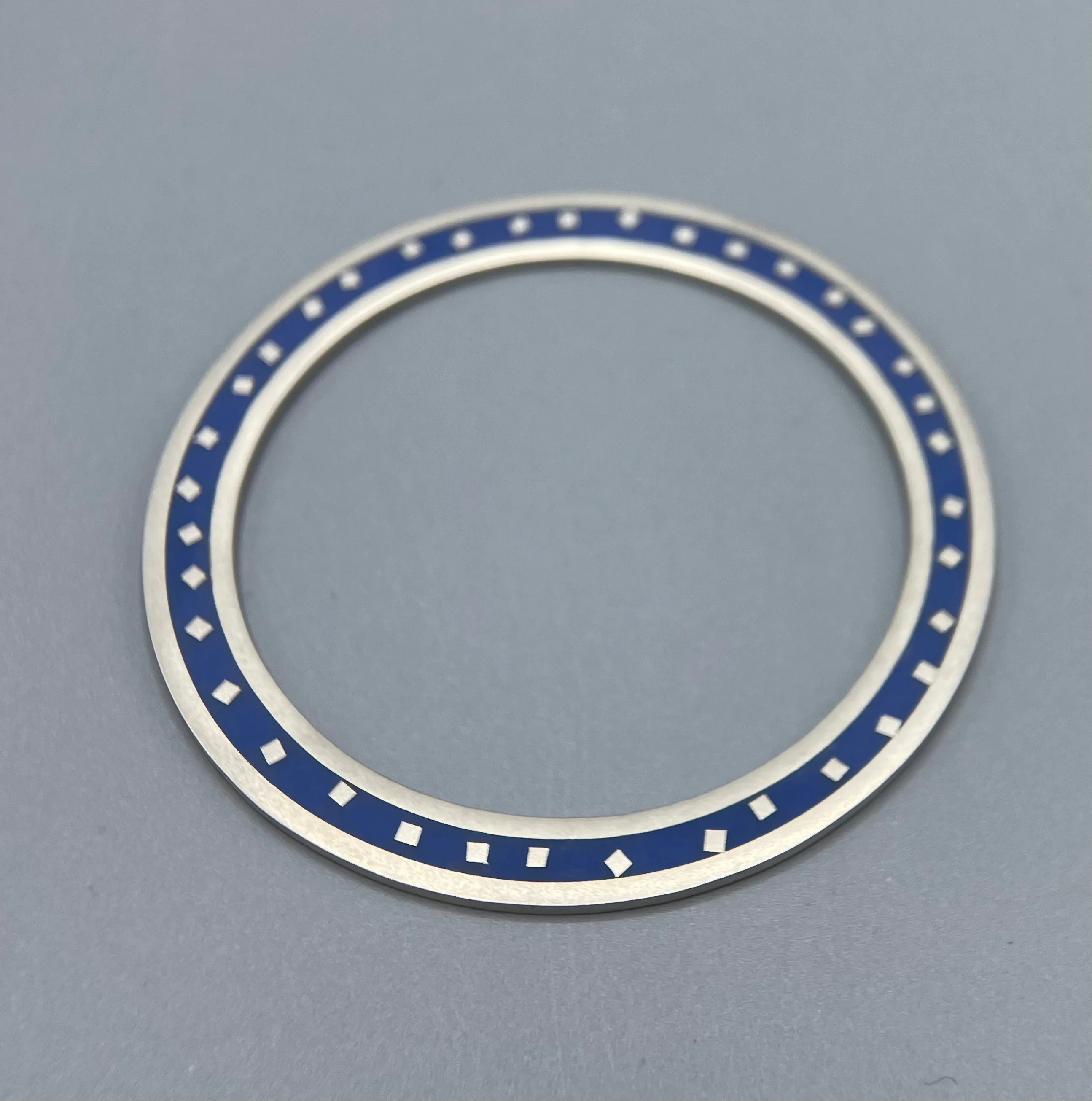 Ruth Hollywood 'Regarde En Haut' Silver Bangle