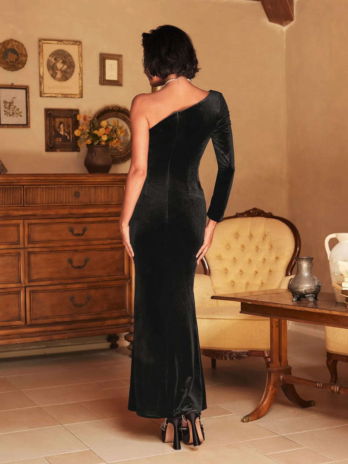 Sheyla Pearl Flower Velvet Maxi Dress