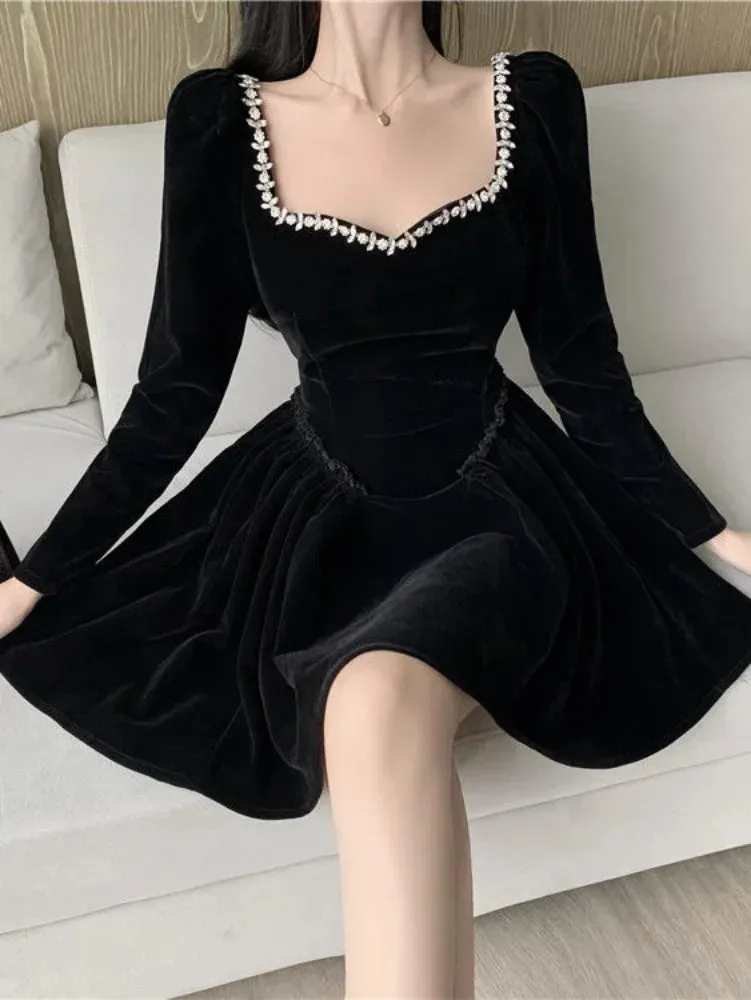 Vintage Elegant Black Party Dresses Evening Retro Velvet Tepmweament Wrap Slim Mini Short Dress Square Collar