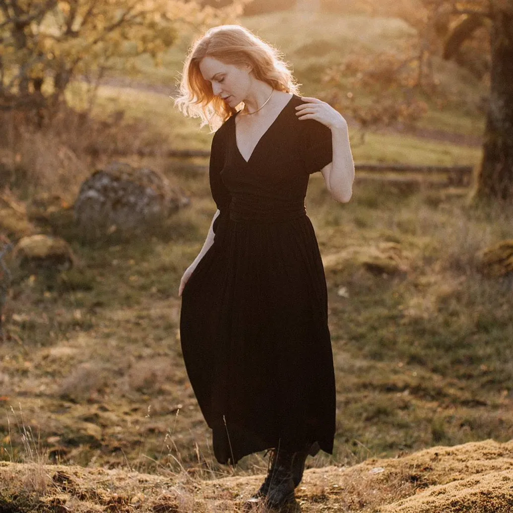 Zoe Wrap Top | Black